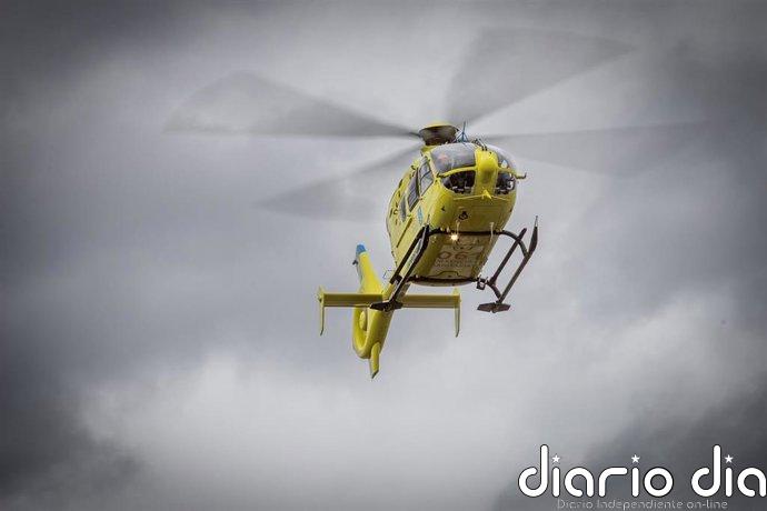 Evacúan en helicóptero desde Ons a una menor con una posible complicación médica