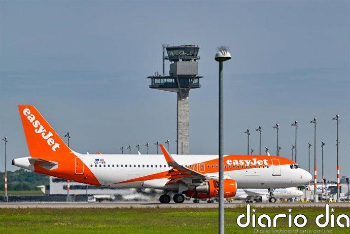 Facua pide a Consumo investigar a easyJet por obligar a pagar maletas facturadas en ambos trayectos