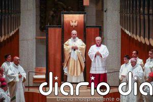 Feijóo ve en la visita del Papa a la Sagrada Familia un reconocimiento a la labor de Gaudí y de "un pueblo trabajador"