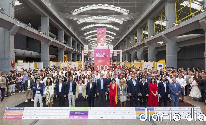 Felipe VI respalda en South Summit a las 'startups' que transforman el mundo con soluciones disruptivas de IA