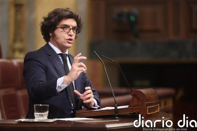 Figaredo (Vox) llama "psicópata" a Sánchez y denuncia que trabaja en un "pucherazo electoral" nacionalizando nietos