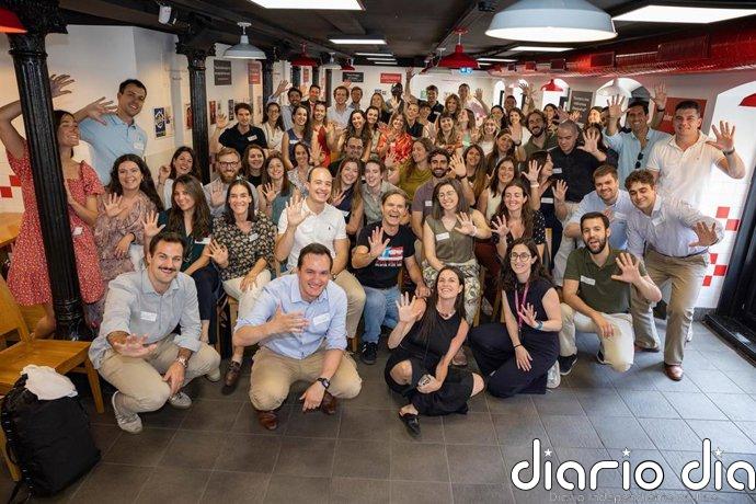 Five Guys analiza sus claves de crecimiento con jóvenes profesionales de un programa de AmChamSpain en Madrid