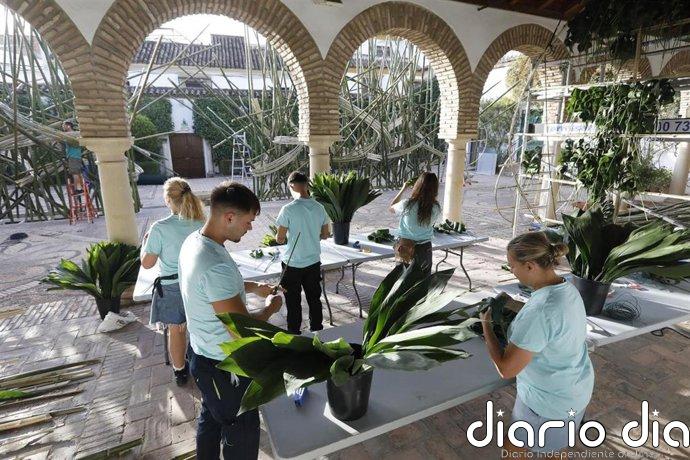 Flora mantiene abierta hasta este domingo su convocatoria de asistente para trabajar con los mejores artistas florales