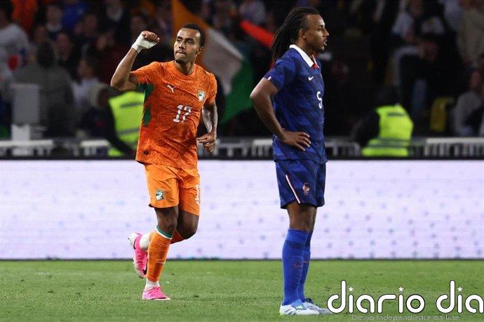 Francia se ve remontada por Costa de Marfil a pocos días del Mundial