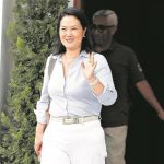 Fujimori confirma su victoria en las presidenciales de Perú una vez terminado el escrutinio
