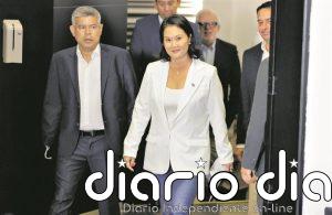 Fujimori mantiene una ventaja de apenas 1.300 votos sobre Sánchez en las presidenciales de Perú, con el 98,2% escrutado