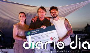 Fundación Unicaja entrega a Casa Ronald McDonald la recaudación de su velada solidaria en Cádiz con Antoñito Molina