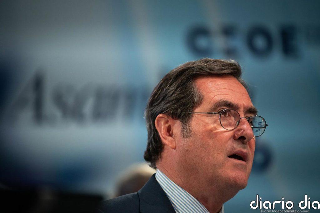 Garamendi avisa de "deriva institucional" en España y acusa a Trabajo de "asfixiar" con normativas