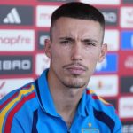 Grimaldo: "Puedo jugar de extremo y el míster lo sabe"