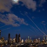 Guerra Irán | Directo: Irán anuncia ataques con drones contra bases de EEUU en Bahréin y otros puntos de Oriente Próximo