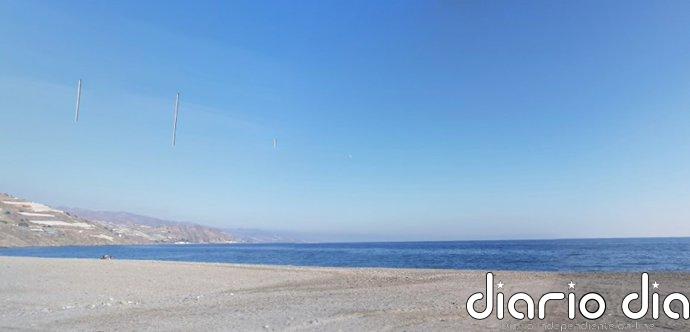 Hallan un cadáver en avanzado estado de descomposición en la playa de Cambriles, en la costa de Granada