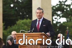 Hegseth compara el desembarco de Normandía con la "invasión" de inmigrantes en costas de España y otros países