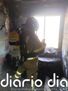 Hospitalizadas dos personas afectadas por un incendio en la antigua estación de Calamocha (Teruel)