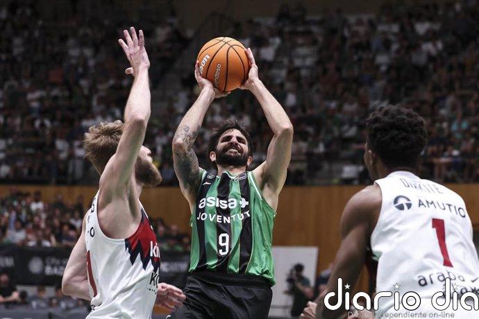 Hunt mantiene el pulso entre Joventut y Baksonia