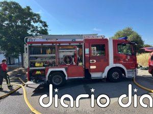 Incendio en Binissalem: bomberos refrescan la zona y retiran partes de la fachada a punto de caer