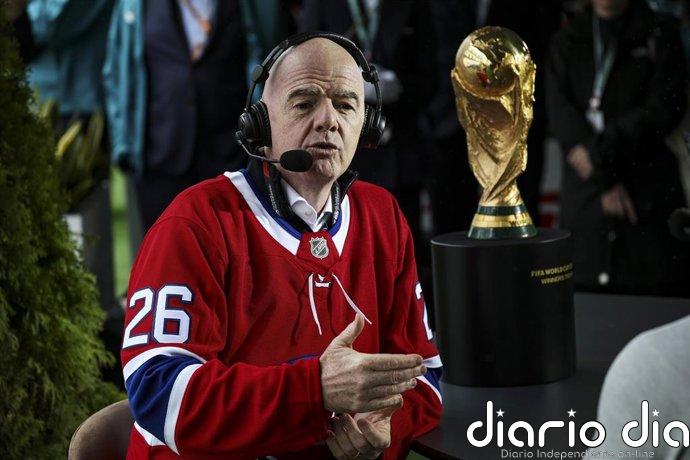 Infantino insta a la gente a "relajarse" y a confiar en la FIFA durante el Mundial