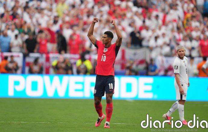 Inglaterra cumple sin brillo para ser primera