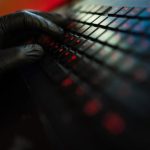 Irán informa de un ataque informático contra cuatro de sus bancos
