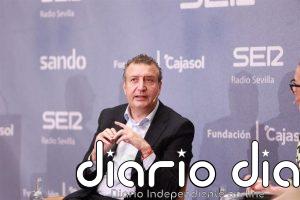 Javier Fernández apoya que PSOE-A vote 'no' a investir a Moreno y pide "cerrar el debate" sobre una posible abstención