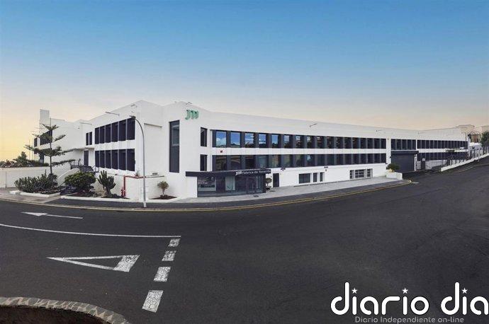 JTI invierte más de 100 millones en la última década en la fábrica de Tenerife, que exporta a más de 20 países