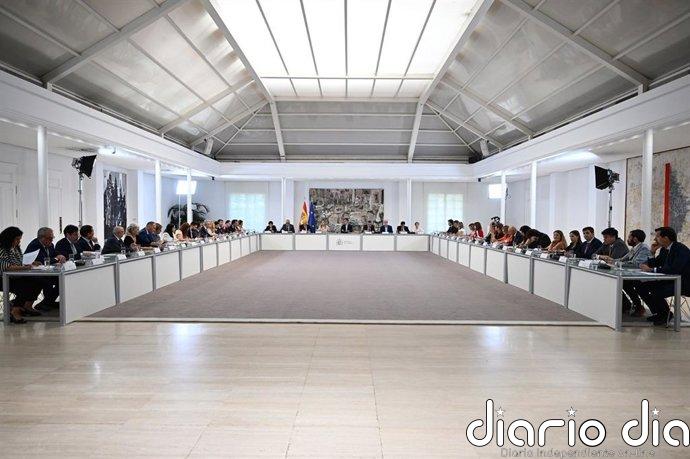 Junta pide ampliar el Cercanías y conectarlo con el Metro para el Estadio de La Cartuja de Sevilla ante el Mundial 2030