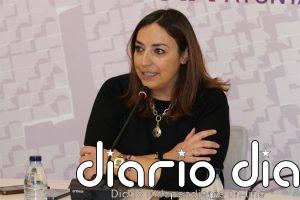 La alcaldesa de Palencia no entiende que el Comité Federal del PSOE se resista a ver que "el rey va desnudo"