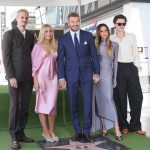 La alternativa perfecta al traje la ha lucido Cruz Beckham este fin de semana y sí, sigue siendo impecable