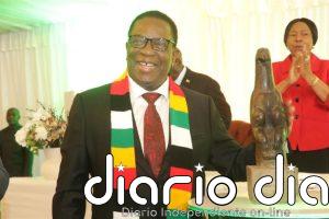 La Asamblea Nacional de Zimbabue aprueba extender dos años más el mandato del presidente