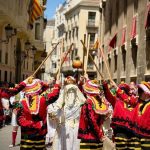 La cabalgata del Convit llena las calles por el Corpus: la Moma, la 'degolla' y la 'poalà', protagonistas