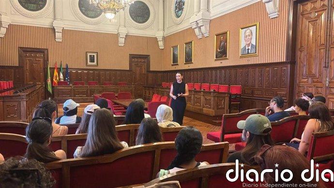 La Diputación de Jaén recibe a una treintena de estudiantes extranjeros que realiza una estancia formativa en la UJA