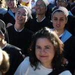 La emoción desborda a miles de fieles durante la visita del papa a Madrid
