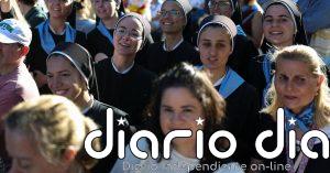 La emoción desborda a miles de fieles durante la visita del papa a Madrid