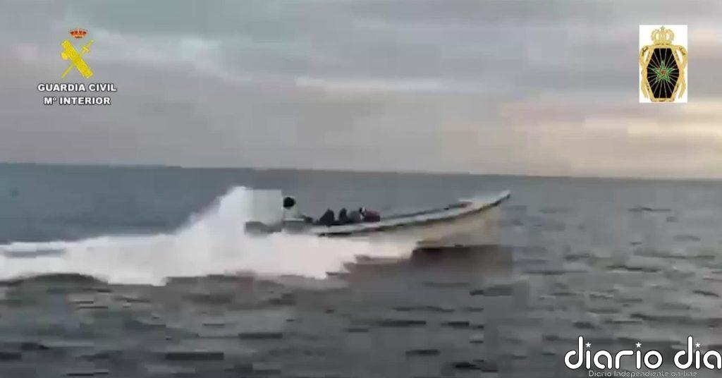 La Guardia Civil y la Gendarmería Real Marroquí frustran un alijo de casi 4.800 kilos de hachís en el Estrecho