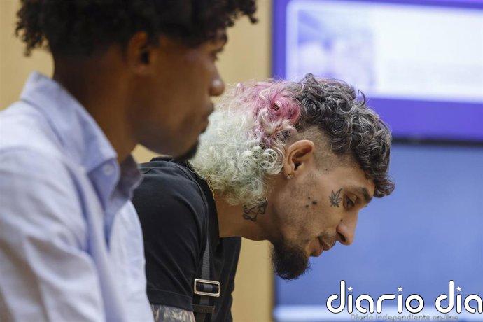 La joven que acusa al Jincho de violación afirma que le obligó con fuerza a realizarle una felación y el rapero lo niega