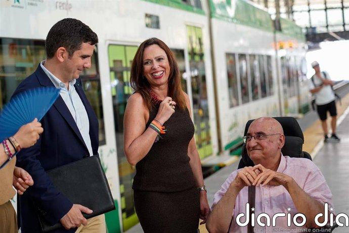 La Junta destaca la accesibilidad universal e intermodalidad del Trambahía de Cádiz junto a la Asociación Cota Cero