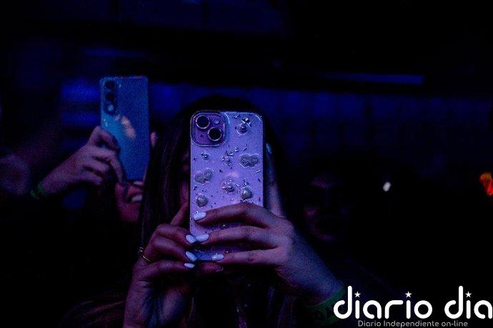 La ley que prohibiría el acceso de menores de 16 años a redes, en tramitación en el Congreso desde septiembre 2025