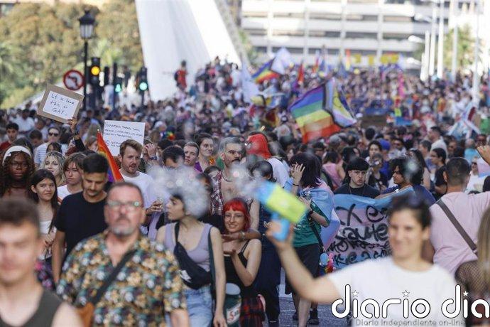 La marcha del Orgullo LGTBIAQ+ llama en València "a la acción": "Peligran nuestros derechos"