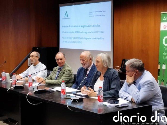 La mediación laboral de la Junta evita pérdidas por huelga de más de 210 millones de euros en Sevilla