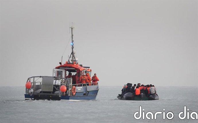La nueva ley de asilo británica prevé que los migrantes devuelvan más de 10.000 euros tras encontrar trabajo