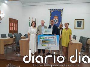 La ONCE presenta cinco millones de cupones con la representación de la playa del parador de Mazagón (Huelva)