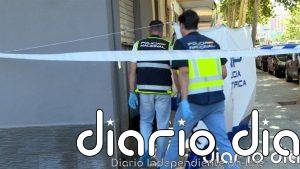 La Policía inspecciona la clínica de València en la que el hombre de 24 años mató al logopeda de su hijo