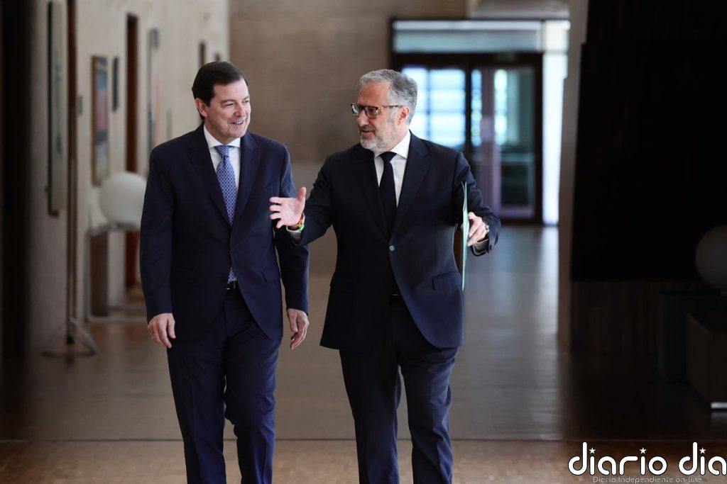 La prioridad nacional en CyL excluye de las prestaciones a los irregulares salvo en "supuestos de urgencia vital"