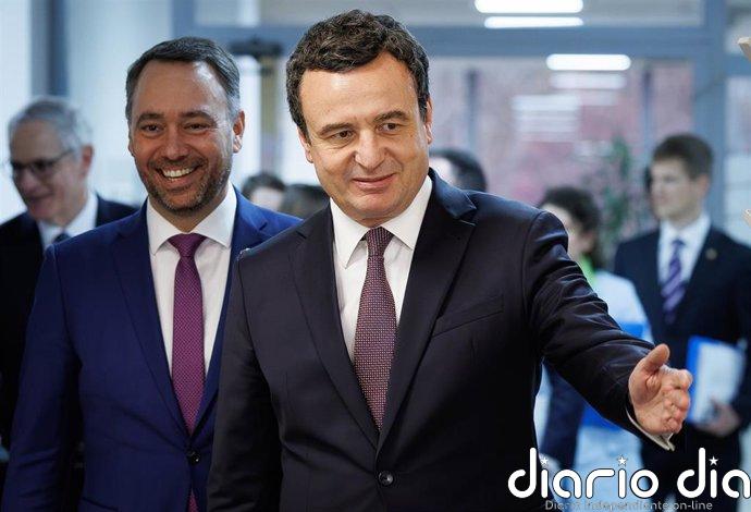 La UE pide a Kosovo "pasar página" al bloqueo político y colaboración "constructiva" para formar gobierno
