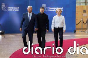 La UE transfiere a Ucrania los primeros 3.200 millones del préstamo europeo de 90.000 millones