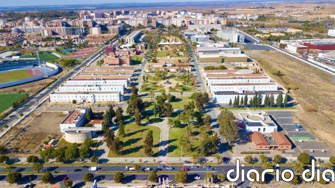 La Universidad de Huelva anima a los estudiantes a "construir su futuro" en el campus onubense tras la PAU