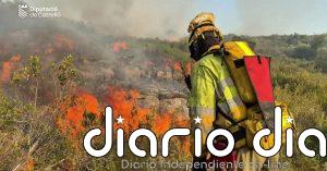 Las elevadas temperaturas dificultan la extinción de varios incendios en Castellón