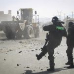 Las fuerzas de seguridad de Bolivia comienzan a desmantelar los bloqueos de protesta