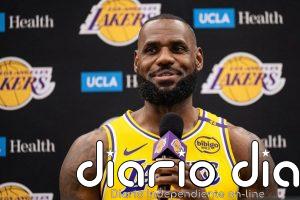 LeBron James deja Los Angeles Lakers y será agente libre