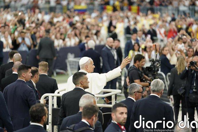 León XIV en el Bernabéu: "¡Hoy la Iglesia de Madrid ha hecho un golazo para siempre!"