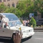 León XIV realiza su cuarto recorrido en papamóvil por Madrid: "¡Se ve, se siente, el Papa está presente!"